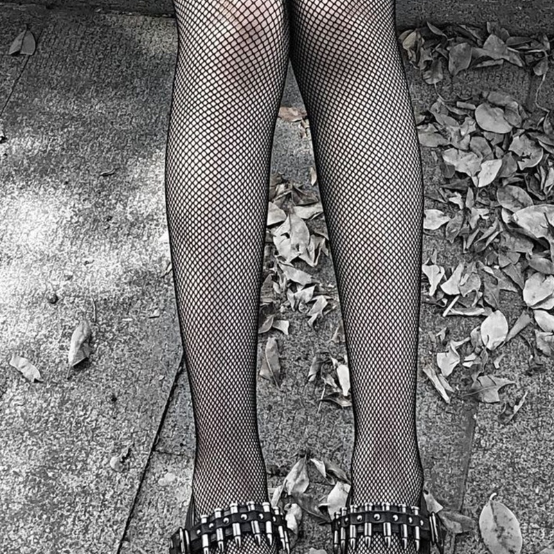 Vớ lưới dài qua gối đính nơ phong cách gothic dành cho nữ