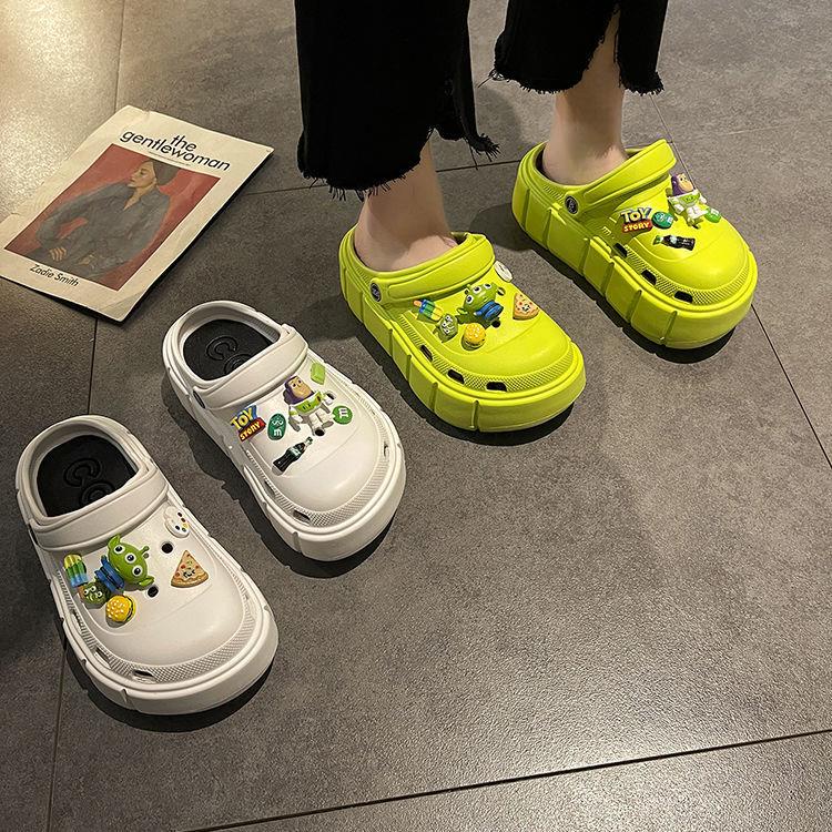 Xăng đan bít mũi đế dày thoáng khí họa tiết hoạt hình thời trang xuân hè 2022 cho nữ