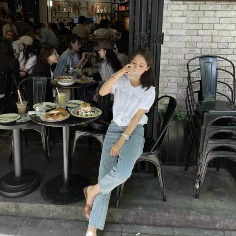 Áo trắng cổ sen