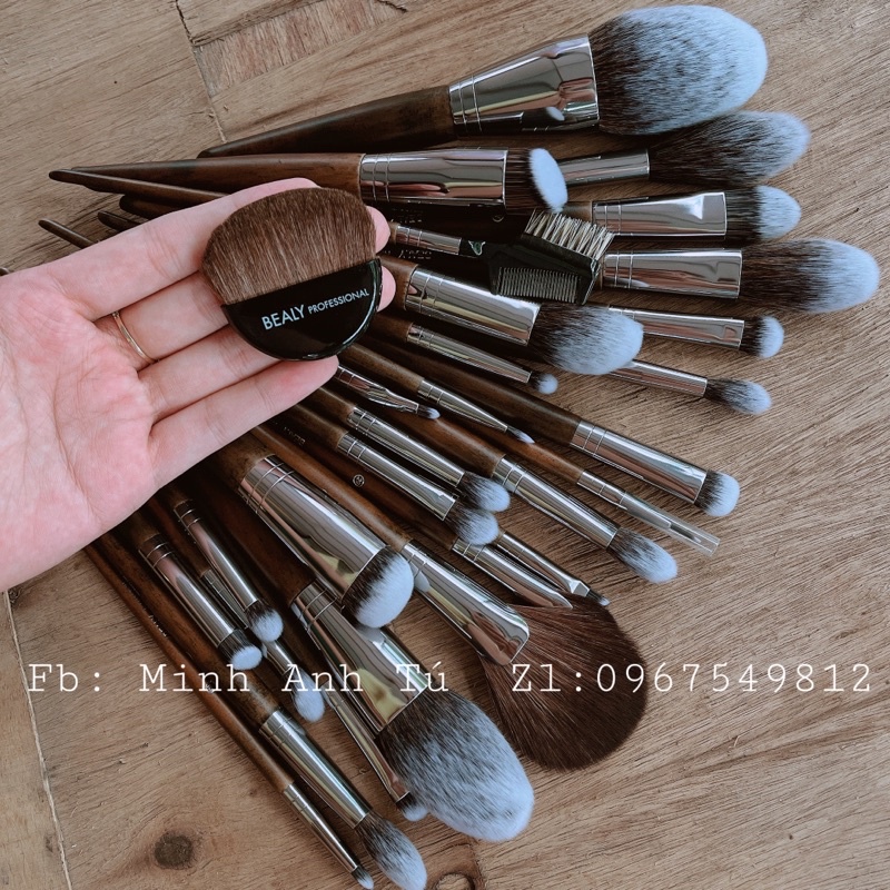 Bộ Cọ Bealy Cao Cấp Cán Gỗ Lông Thú Có Bao Da Chính Hãng