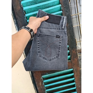 Quần jeans ck không giãn, ống đứng, bền màu