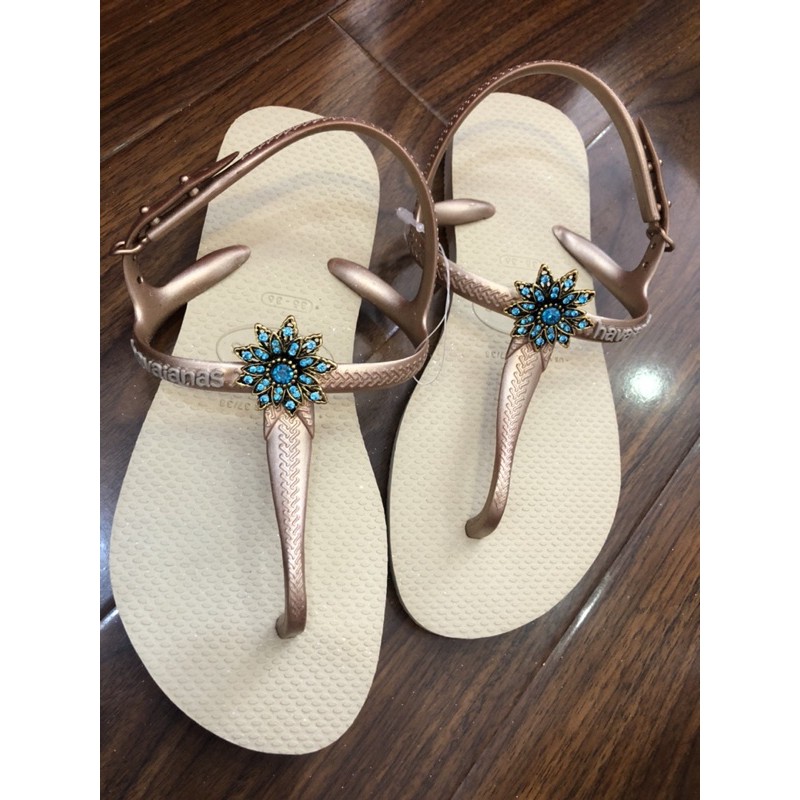 Sandanl havaianas twish gold nhạt phối charm