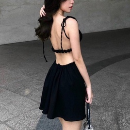 Đầm 2 dây cột nơ vai hở lưng chun 1 dây kiểu xòe nhẹ cực sexy , chất thun gân mềm mịn