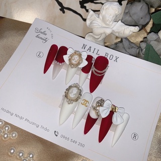 Nailbox hoàng gia