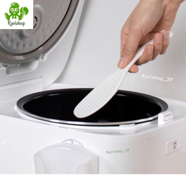 Vá (muôi) xới cơm Inomata Nhật Bản kèm giá đựng hút chân không