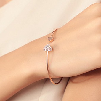 Vòng Tay CURREN 003 Đính Đá Trang Trí Trái Tim Xinh Xắn