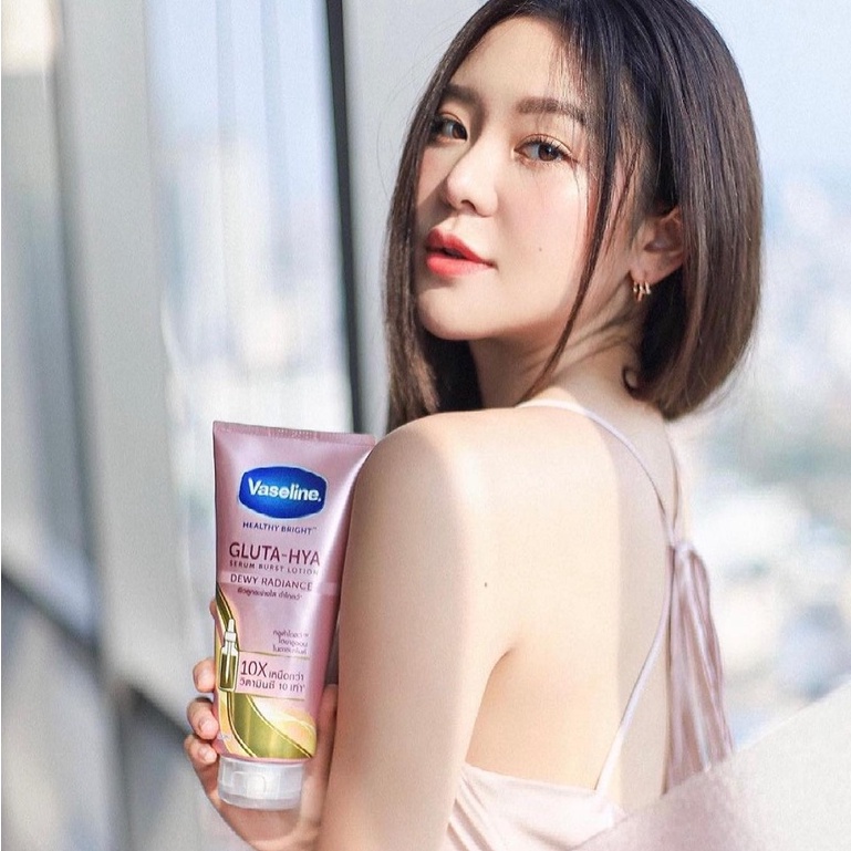 Sữa dưỡng thể Vaseline Healthy Bright Gluta HYA Serum 10X 300ml