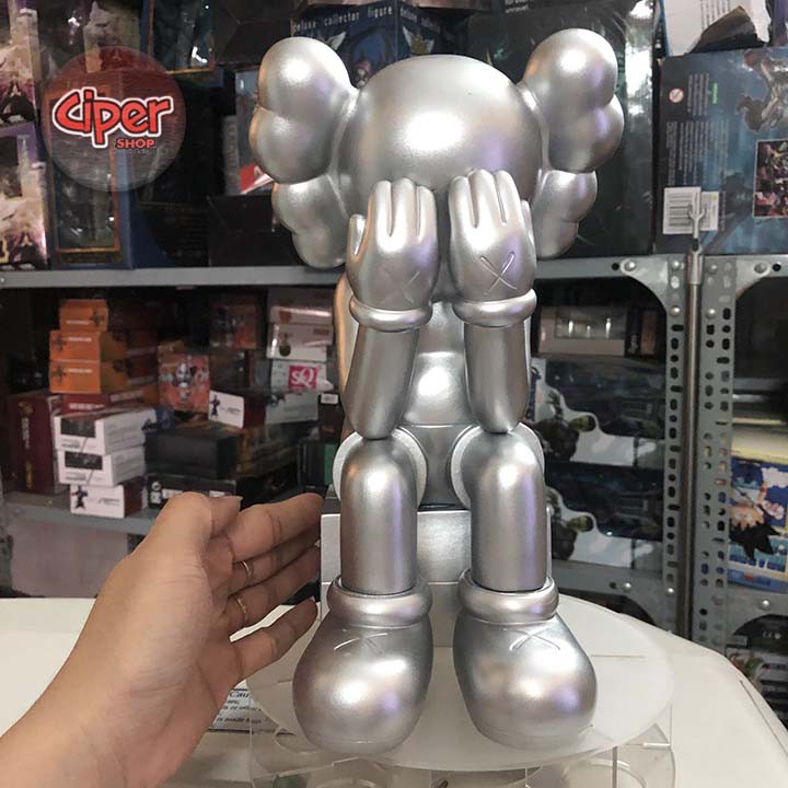 Mô hình Kaws Companion Ngồi - Bạc 28cm - Figure Action Kaws