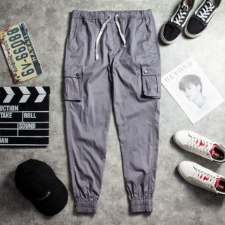 QUẦN KAKI TÚI HỘP CÓ NÚT