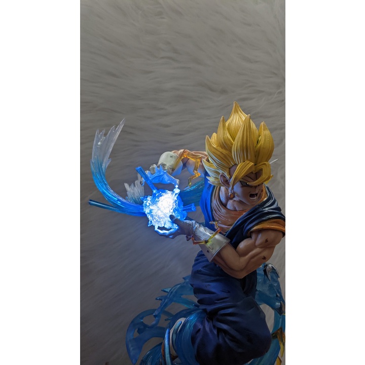 Mô hình nhân vật Vegito  siêu đẹp- chất lượng có led - Dragonball