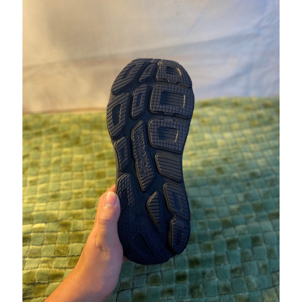 Giầy thể thao HOKA Màu Đen dành cho cả nam nữ,nhẹ, đế êm thoang khí khử mùi chân cực đẹp