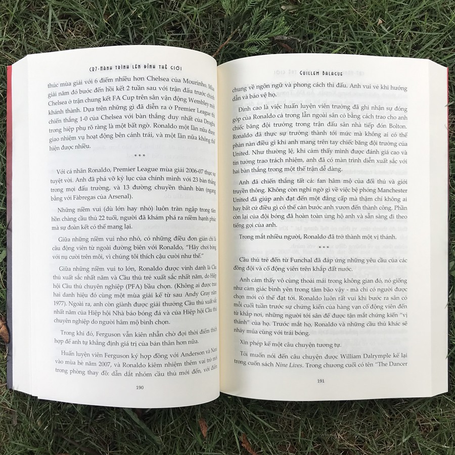 Sách - CR7 - Hành Trình Lên Đỉnh Thế Giới (Ver Bìa mềm) - Tặng kèm Postcard | BigBuy360 - bigbuy360.vn