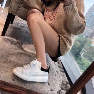 Giày MCQ gót đen ,hoa cúc