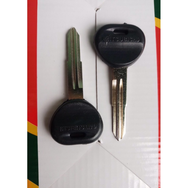 Phôi chìa khoá xe MITSUBISHI rảnh phải ( combo 2 chìa )