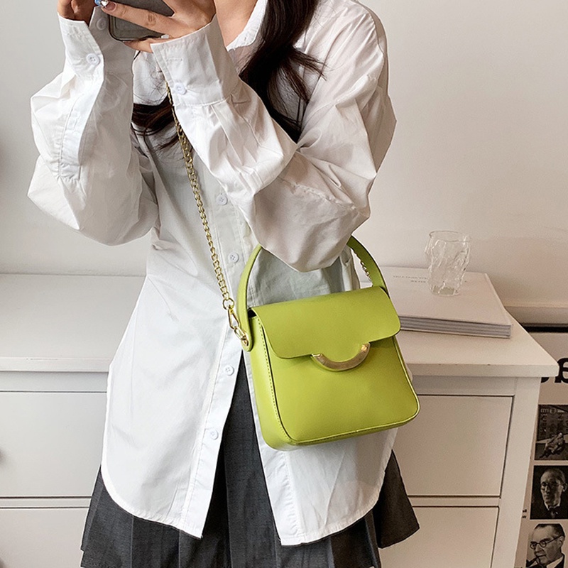 Túi xách đeo chéo IELGY dáng vuông nhỏ phối dây xích thời trang cho nữ