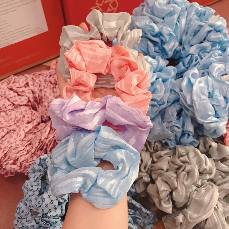 Sỉ  10 cột scrunchies caro đẹp giá rẻ