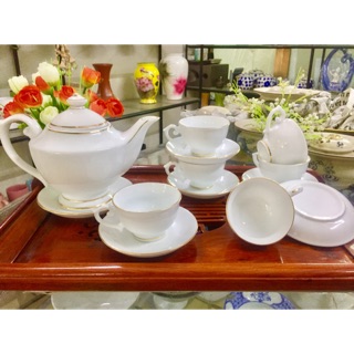 Bộ ấm chén kẻ vàng kim
