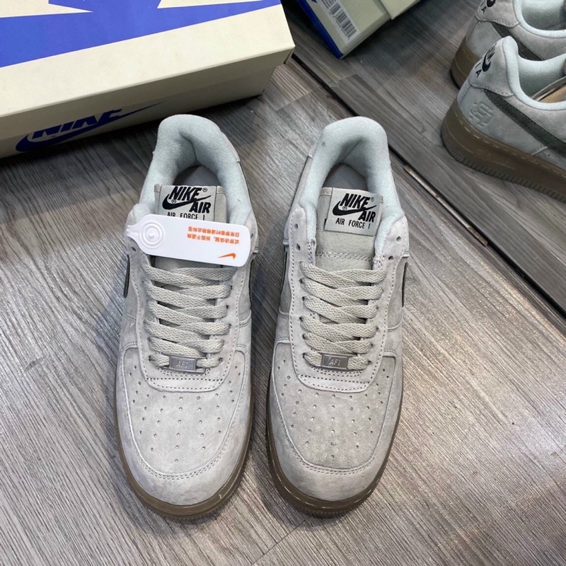 GIÀY AF1 LOW GREY ON SKIN XÁM DA PHẤN LAI AU