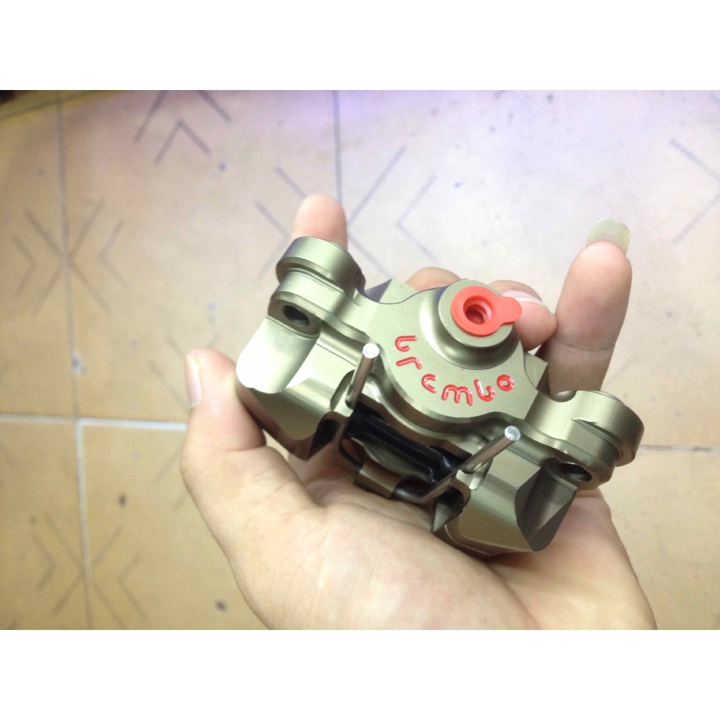 heo dầu brembo