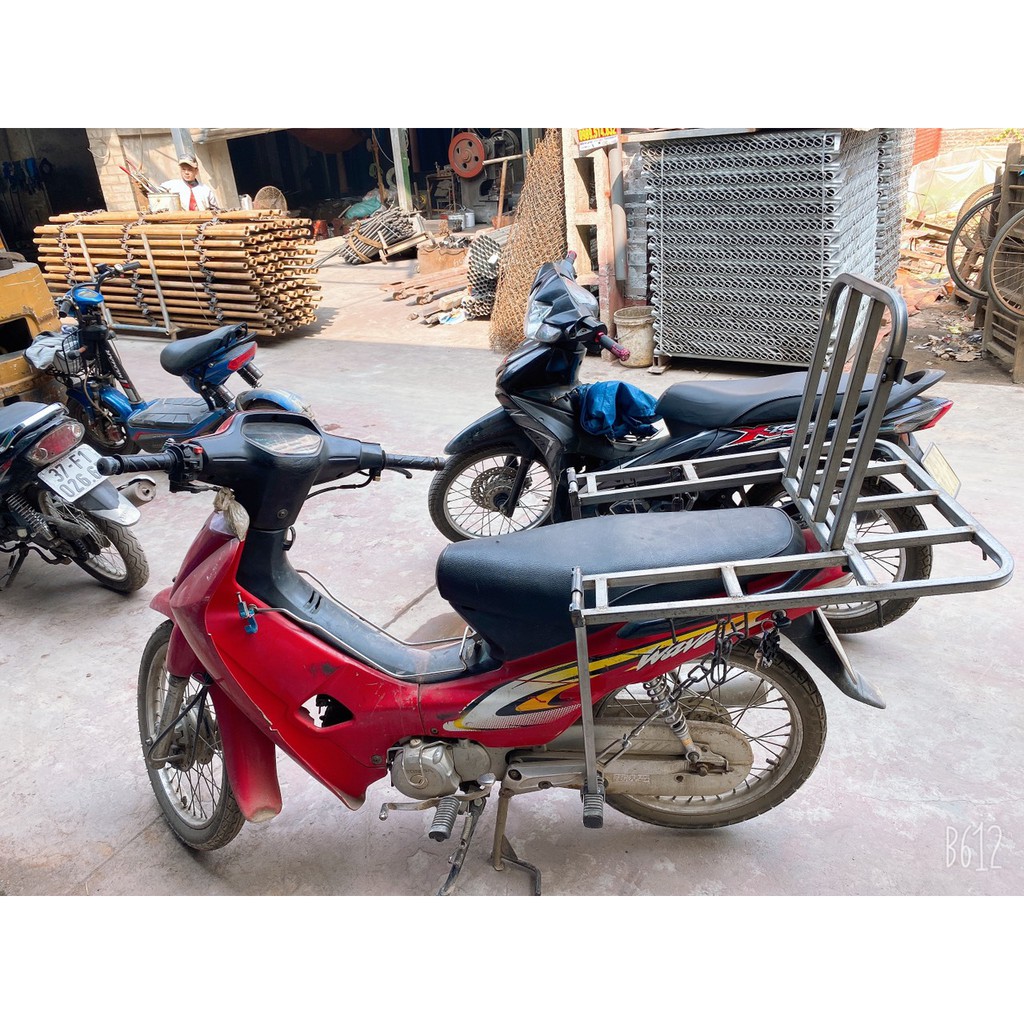 Giá mở nắp, giá chở hàng đa năng cho các loại xe, đổ xăng không cần tháo PT UTIHOME - Giá chở hàng xe máy