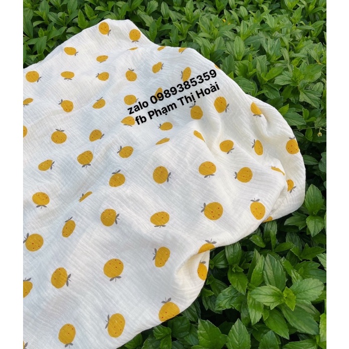 vải xô muslin 2 lớp cao cấp hình quả táo vàng nền be may quần áo,đồ bộ,khăn mặt,khăn tắm