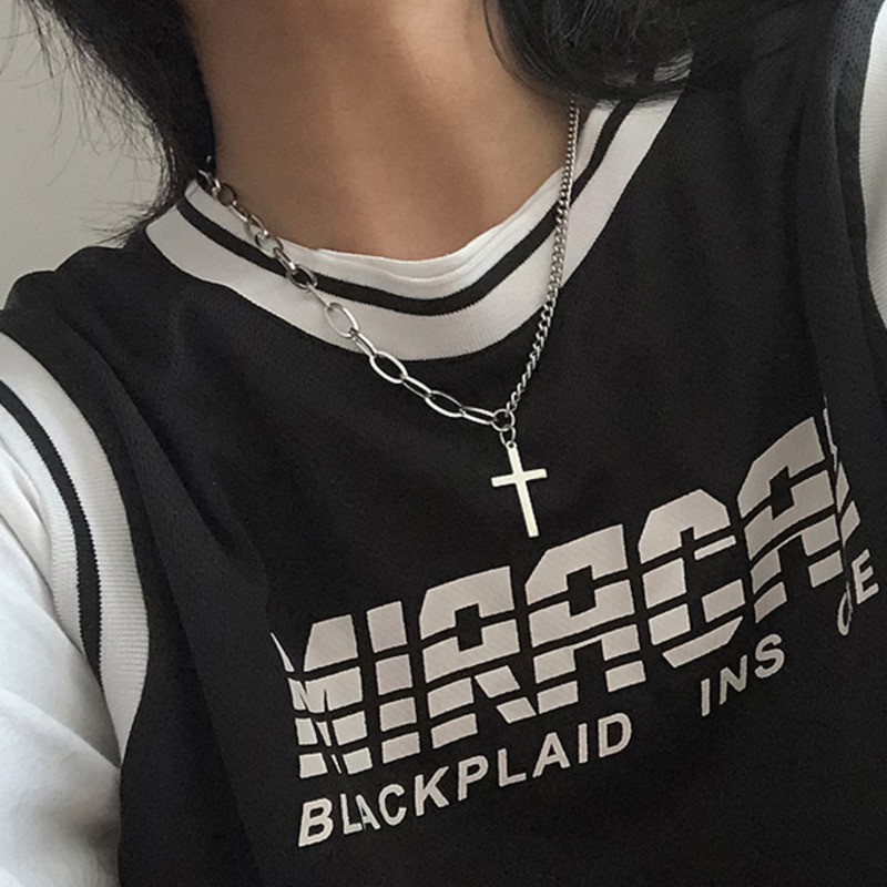 Dây Chuyền Mặt Chữ Thập Phong Cách Đường Phố Cá Tính