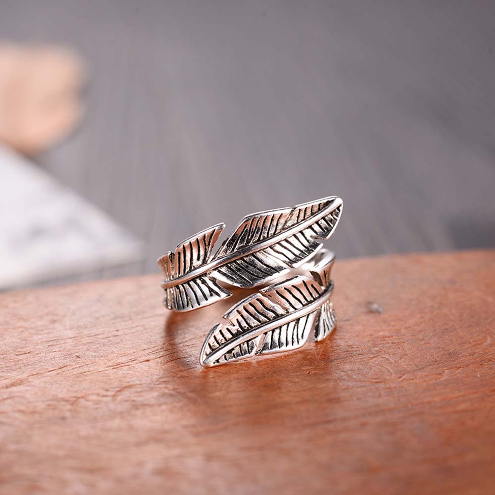 Nhẫn Hình Lông Vũ Độc Đáo Dành Cho Bạn Nữ