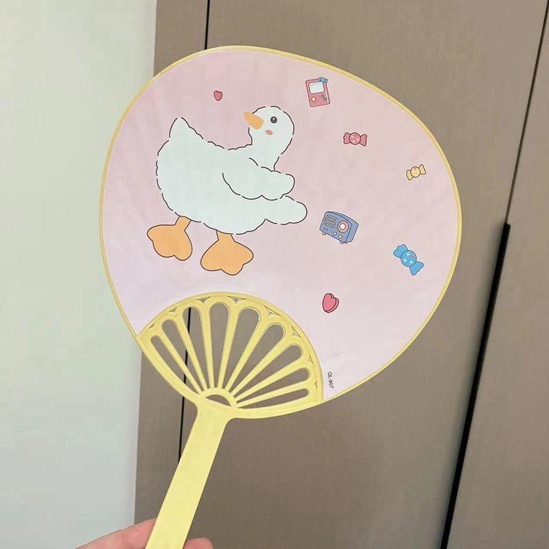 Quạt Nhựa Cầm Tay, Quạt Mini Cầm Tay Cute Hình Tròn Gọn Nhẹ, Tiện Lợi Mùa Hè 2022 Giá Rẻ