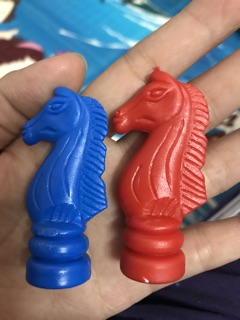 SỈ CỜ CÁ NGỰA CÓ NAM CHÂM
