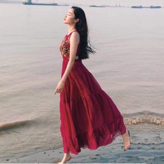 Váy maxi yếm thắt eo xinh