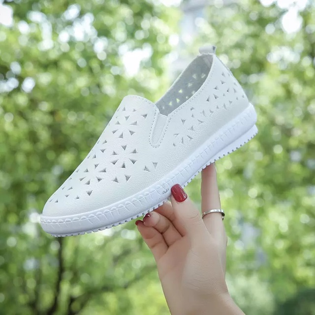 [ Hàng order 15 ngày] giày lười dập lỗ hoa văn | BigBuy360 - bigbuy360.vn