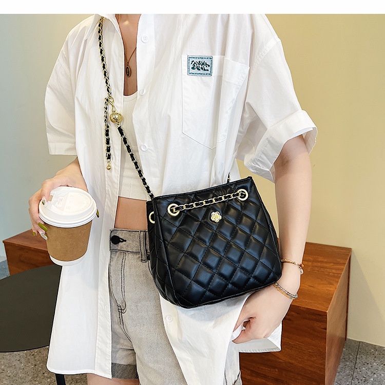 Túi Đeo Vai Dây Xích Nhỏ Hình Thoi Màu Vàng Thời Trang Cho Nữ Dễ Phối Đồ