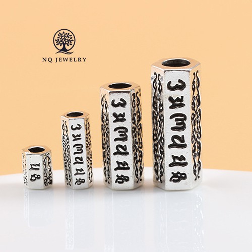 Charm bạc hình trụ 6 cạnh khắc lục tự đại mình chú xỏ ngang