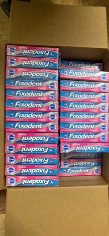 Keo dán hàm răng giả Fixodent