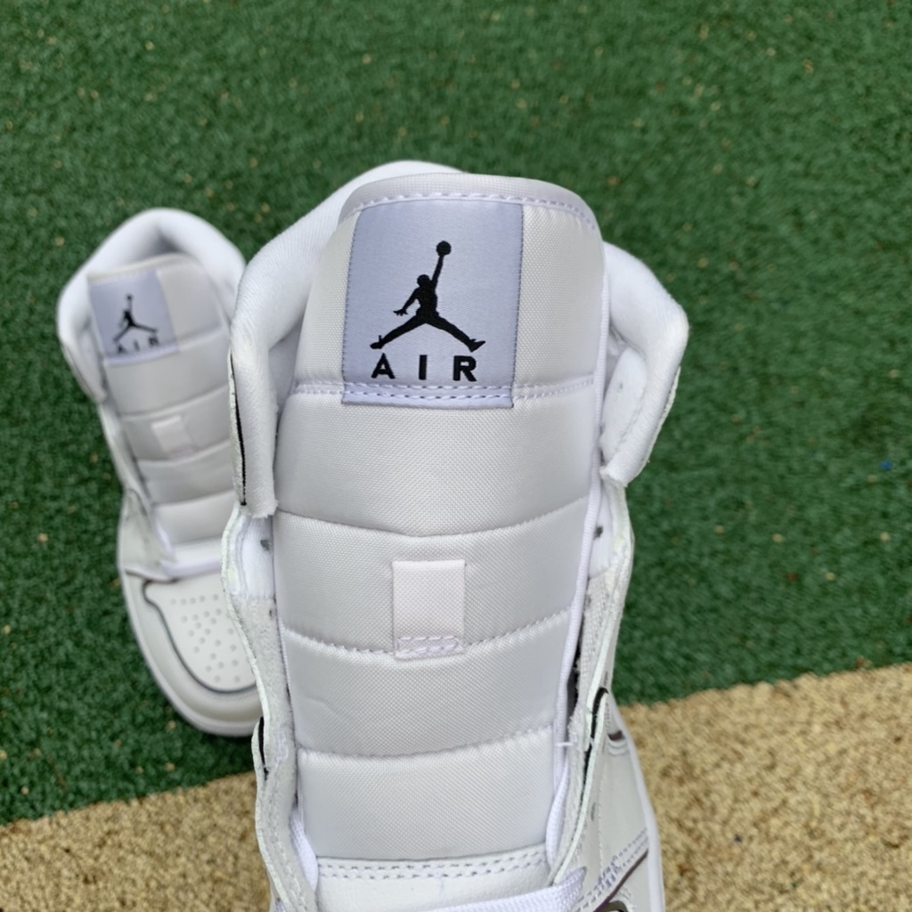 Giày Air Jordan 1 Mid "Iridescent Reflective"