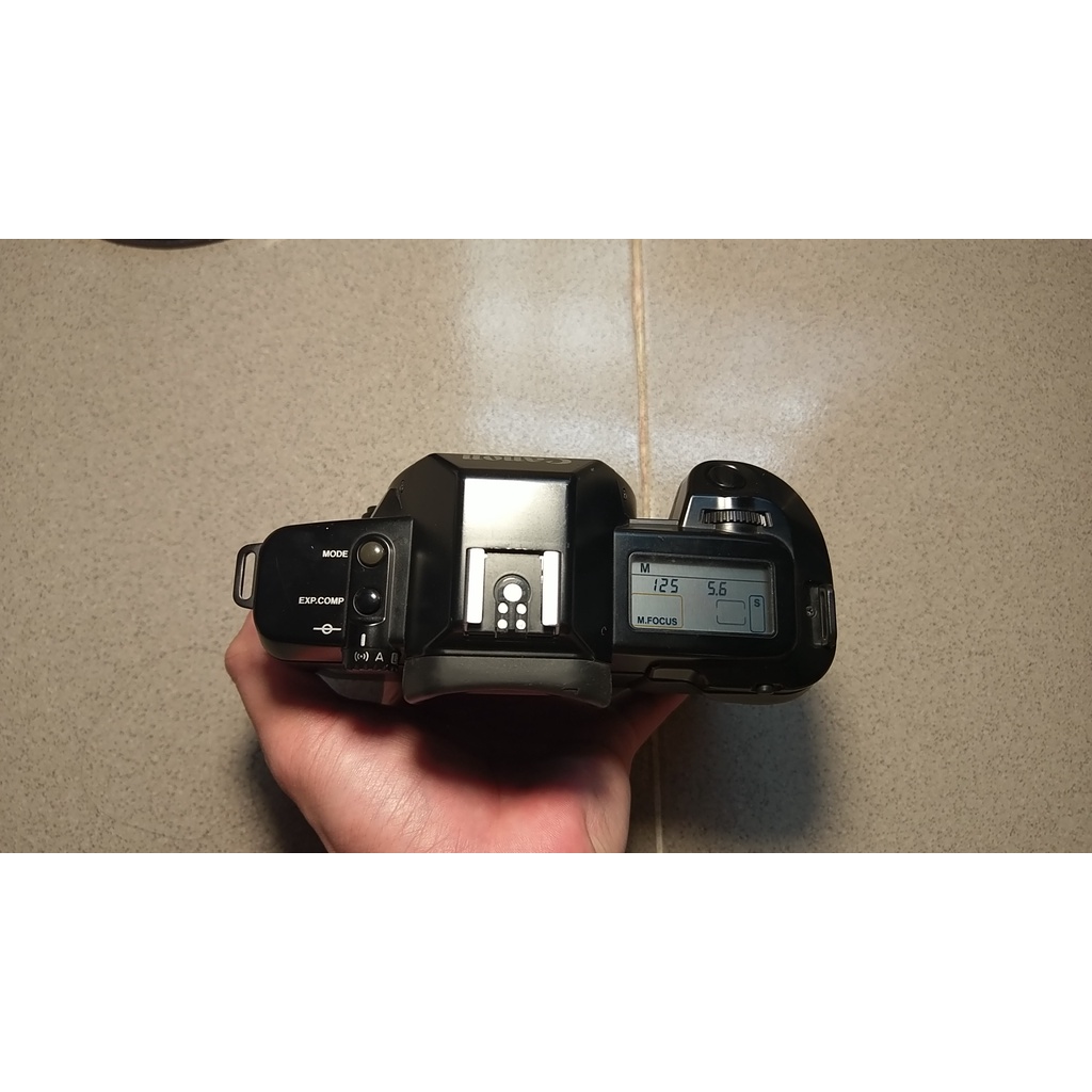 MÁY ẢNH FILM CANON 650 EOS