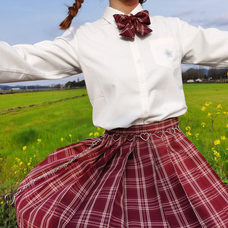 Vòng Cổ Kim Loại Gắn Mặt Trái Tim Độc Đáo Phong Cách Harajuku