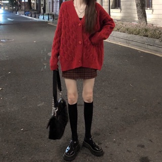 Set áo len cardigan kèm chân váy kẻ