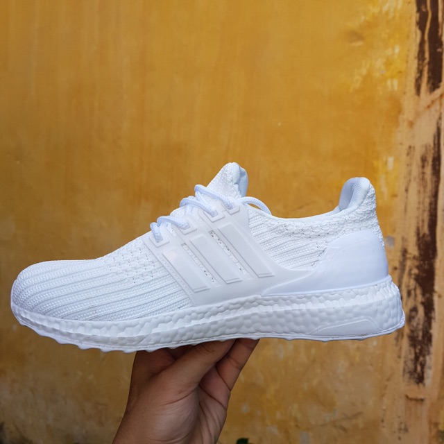 HÀNG CÓ SẴN FULL BOX GIẦY THỂ THAO ULTRA BOOST