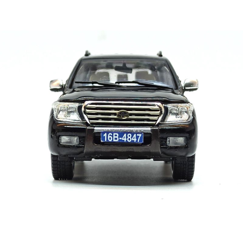 Mô hình xe Toyota Land Cruiser 200 VXR V8 2010