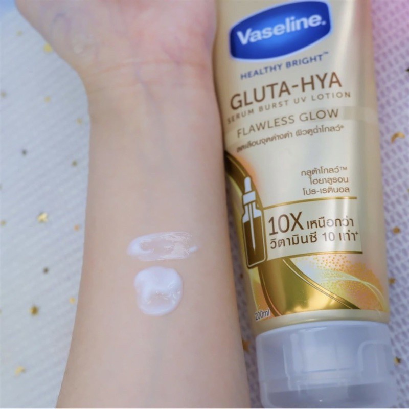 Sữa Dưỡng Thể Trắng Da Ban Ngày Vaseline Gluta-Hya 10X Thái lan 330mL