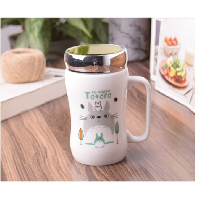 Cốc sứ giữ nhiệt có nắp gương in hình totoro dung tích 450ml - giao họa tiết ngẫu nhiên