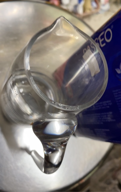 Bình rót bằng thuỷ tinh có vách ngăn