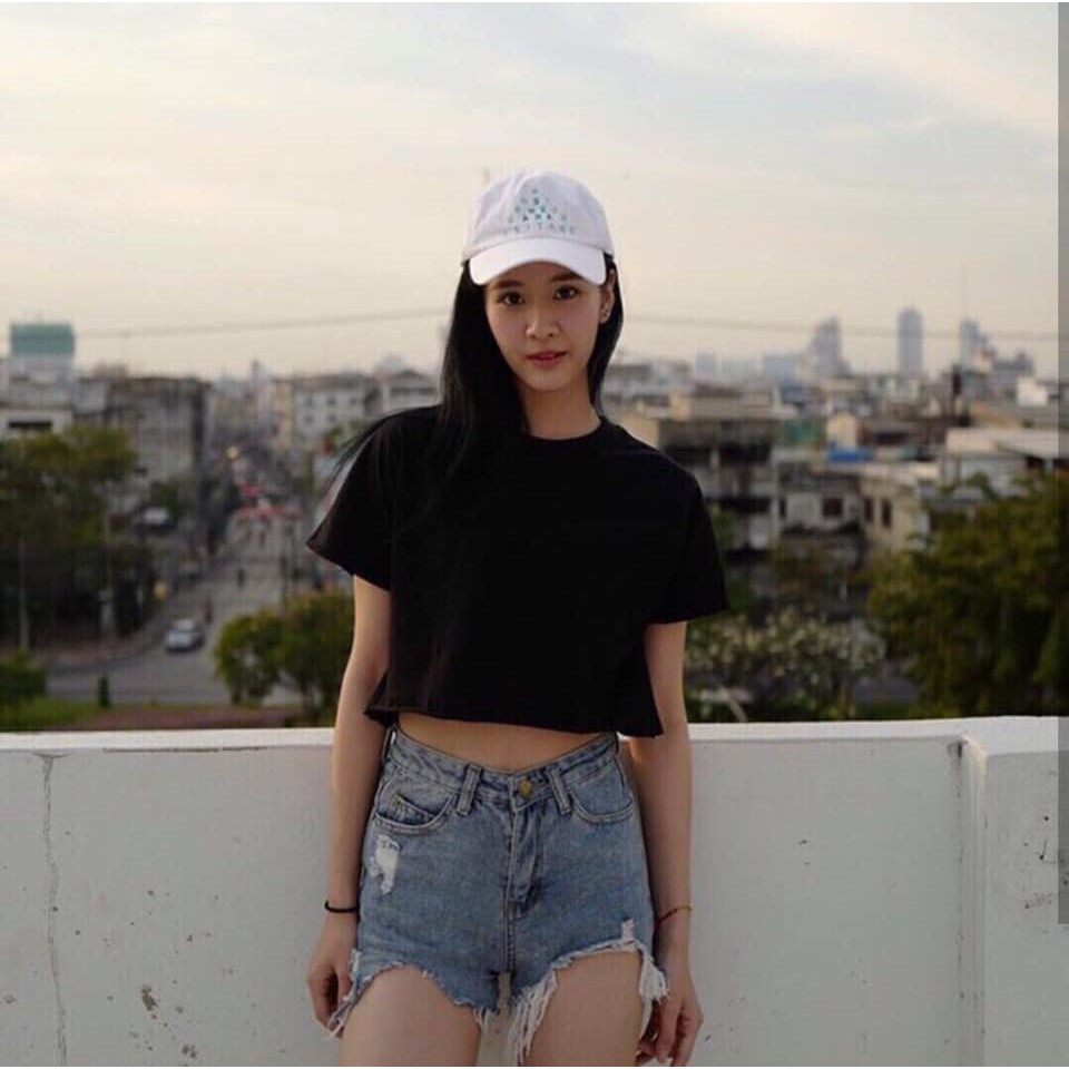 Áo thun croptop cổ tròn  A210