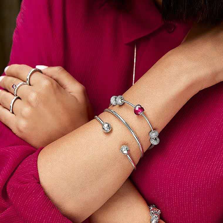 Vòng Tay Hở Pandora Mạ Bạc 925