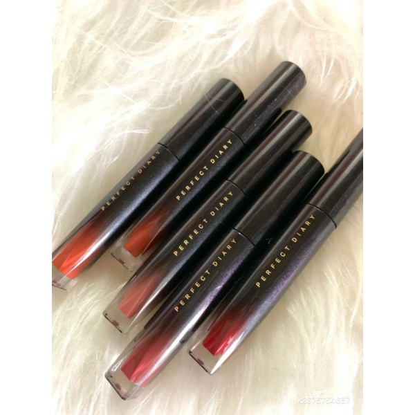 Có sẵn màu mới  - Son bóng vỏ đen perfect diary light summer water stain