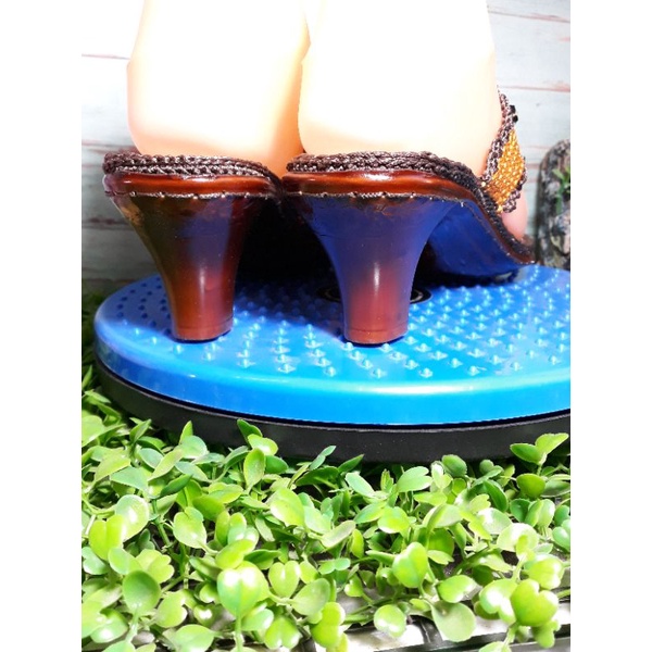 đế gót nhọn màu nâu& đen cao 7cm sz 36->39