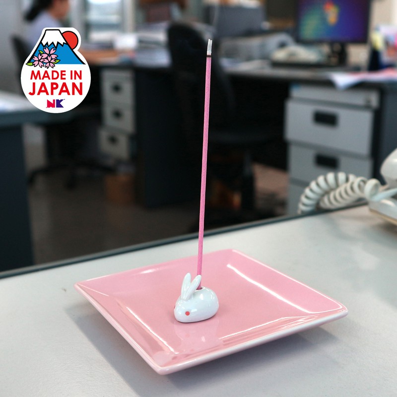 Chân đế cắm hương nhang hình thỏ hồng Nippon Kodo