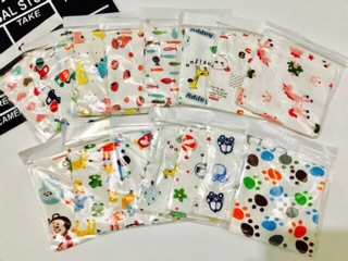 Khăn yếm cotton quàng cổ có nút bấm cho bé