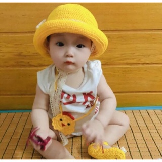 Túi đựng tỏi bằng len cho bé chỉ cần bỏ tỏi để trẻ đeo bên mình